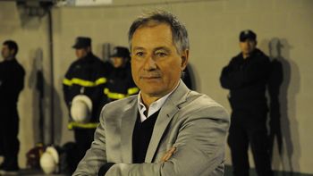 Ariel Holan, nuevo entrenador de Independiente Ariel Holan, nuevo entrenador de Independiente