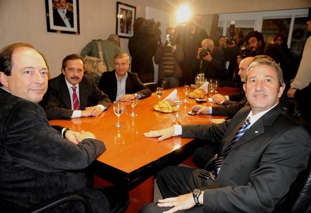 En plena dispersión, la UCR busca una salida a su crisis