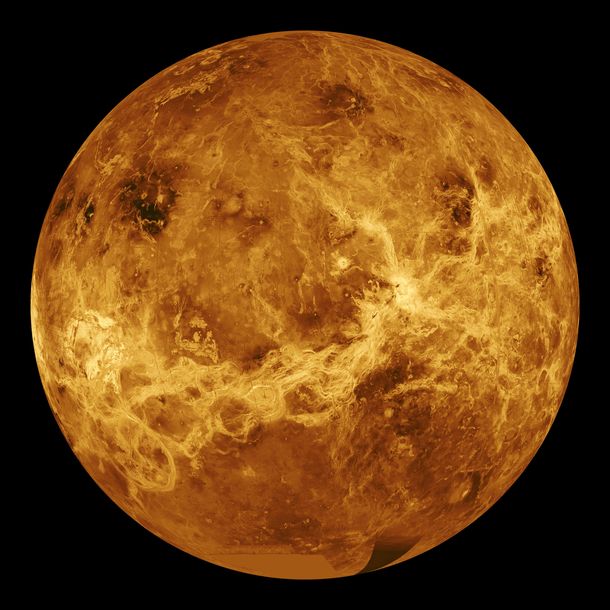 ¿Por qué a Venus se lo ve tan brillante?