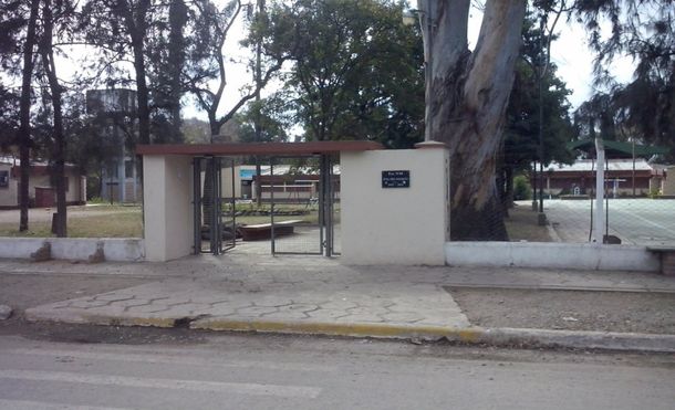 Al menos 43 alumnos quedaron intoxicados por el agua