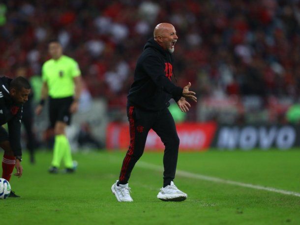 No lo quieren: Flamengo fue goleado y los hinchas pidieron la salida de Jorge Sampaoli