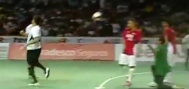 Una obra de arte de Falcao, el mejor jugador de futsal de la historia