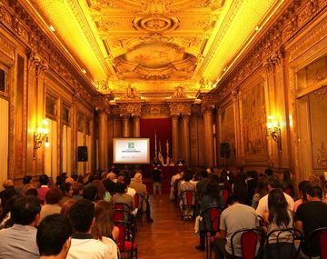 Evangélicos piden tener su día