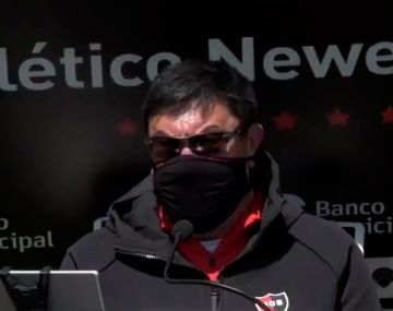 El insólito accidente en la presentación de Germán Burgos y su sorpresiva reacción