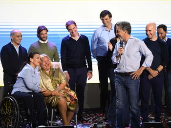 El plan de Macri para ganar en octubre: Carrió, de campaña por el país