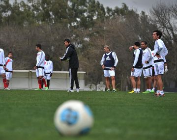 Ramón Díaz mete mano en la defensa para la recuperación