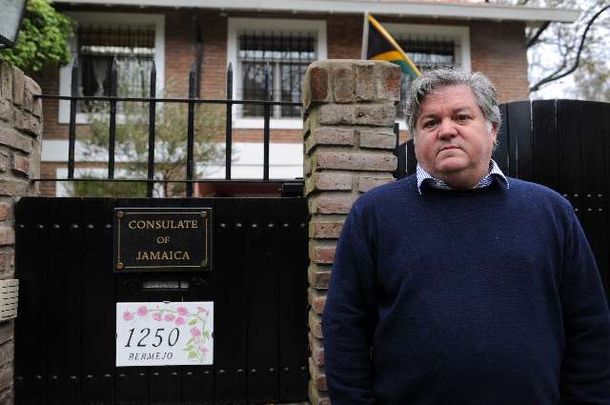 Asaltaron al cónsul de Jamaica en su casa de La Horqueta