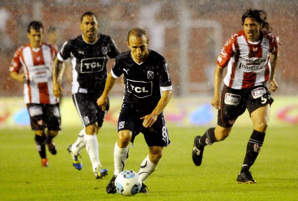 Independiente derrotó a Instituto y se acerca al ascenso