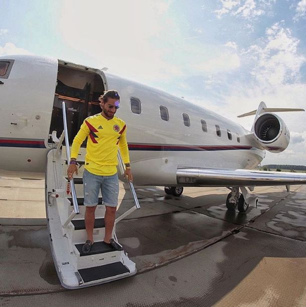 Le robaron a Maluma mientras veía a Colombia