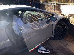 Video viral: destrozó contra un árbol un Lamborghini
