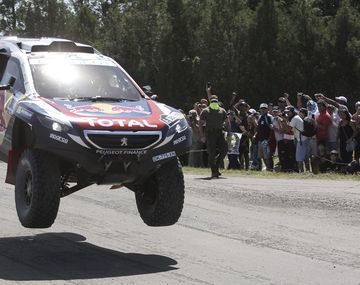 Peterhansel correrá en autos para Peugeot