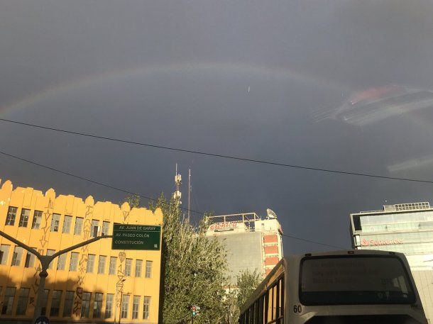 Lluvias y sol: las redes estallan con el arcoiris en la Ciudad y el Conurbano