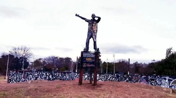 escultura-indio-solarijpg
