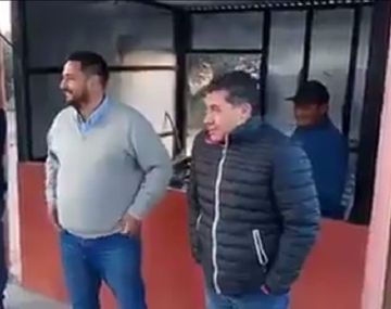 Insólito: el gobernador de La Rioja inauguró un puesto de tortillas