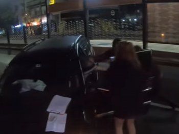 Violento incidente de un conductor con la Policía en avenida San Martín