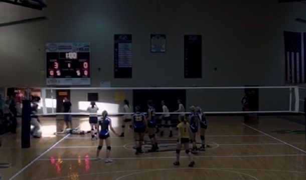 Jugaba al vóley y sufrió un paro cardíaco: así lograron salvarla