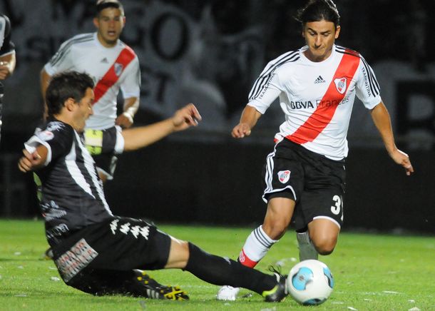 River cayó ante Estudiantes (BA) y se despidió de la Copa Argentina