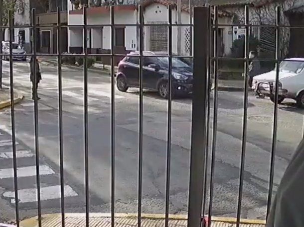 San Fernando: un hombre chocó y atacó con un hacha el auto de la otra conductora 