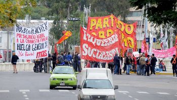 hora por hora: ¿como fue la jornada de paro y piquetes en todo el pais? hora por hora: ¿como fue la jornada de paro y piquetes en todo el pais?