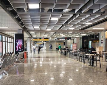 Rebrote de Covid-19 en Brasil: vuelven a pedir el uso de barbijos en aeropuertos