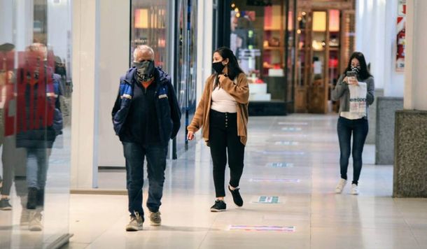 Cuatro meses cerrados: se van grandes marcas de los shoppings del AMBA