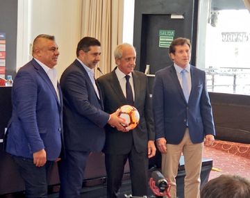 Chiqui Tapia, Daniel Angelici, Rodolfo Donofrio y Alejandro Domínguez