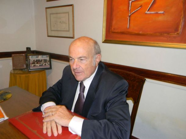 Héctor Suaret