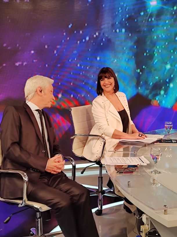 Sobredosis de TV por C5N: invitado del sábado 26 de noviembre