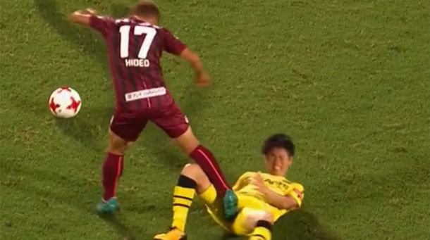 Tanaka calculó mal y vio la roja