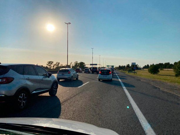 Colapso en ruta 2 y ruta 11 por el cierre del fin de semana largo