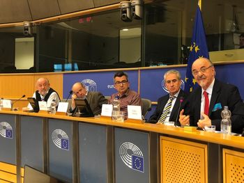 Tomada advirtió ante el Parlamento Europeo sobre el retroceso inédito de la democracia con el gobierno de Macri