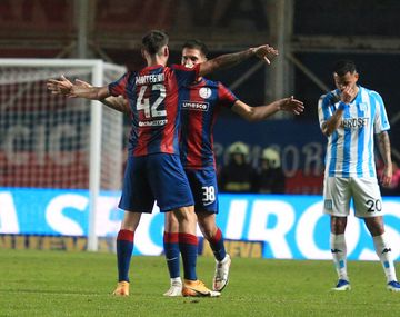 Racing quedó primero por el empate con San Lorenzo que hizo un gol de otro partido