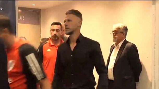 Revelan por qué Martín Demichelis visitó al árbitro luego del Superclásico