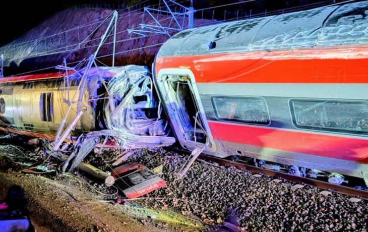 Trágico descarrilamiento de trenes de alta velocidad en España: hay más de 25 muertos