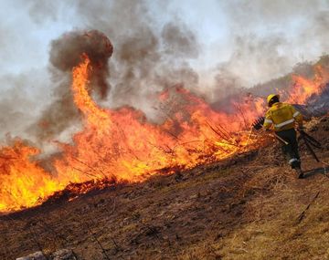 Jujuy tiene dos focos de incendio activos, uno en Tilcara y otro en Ledesma