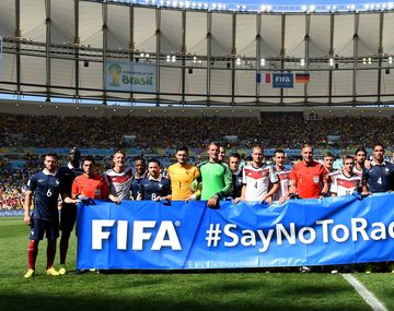 Éste fue el mensaje contra el racismo de Francia y Alemania