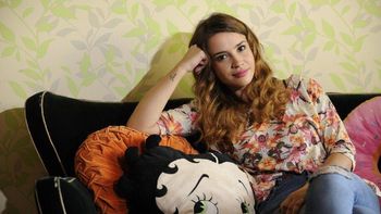 celeste cid y un tierno video de los movimientos de su pancita de cinco meses celeste cid y un tierno video de los movimientos de su pancita de cinco meses