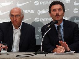 otra conferencia polemica y escandalosa en la historia de boca: bianchi vs macri otra conferencia polemica y escandalosa en la historia de boca: bianchi vs macri