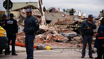 tragedia en brasil: al menos 7 muertos por un derrumbe tragedia en brasil: al menos 7 muertos por un derrumbe