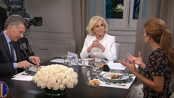 Juliana Awada y Mirtha se cruzaron en vivo Juliana Awada y Mirtha se cruzaron en vivo