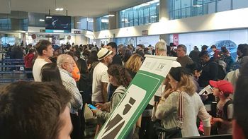 Carlos Tevez yendo a Cancún Carlos Tevez yendo a Cancún