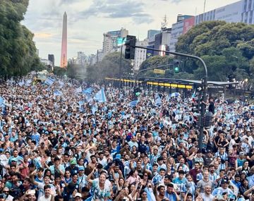 Las mejores fotos y videos del festejo de Racing en el Obelisco