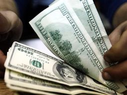 el dolar negro sigue quieto y el oficial subio a $5,24 el dolar negro sigue quieto y el oficial subio a $5,24