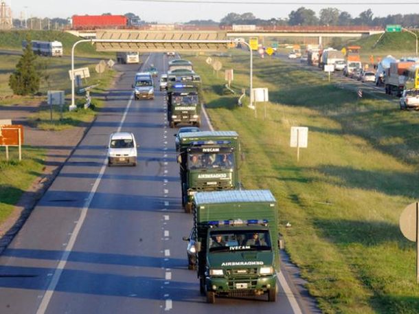 Desembarcan dos mil gendarmes en Rosario para combatir al narcotráfico