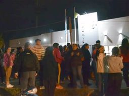 Protestas en la comisaría a la que fue trasladado César Sena