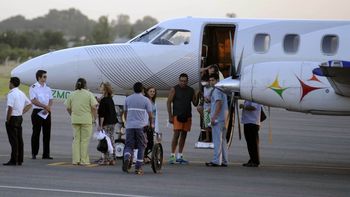 llegaron los cuerpos de dos de los jovenes fallecidos por la tragedia de villa gesell llegaron los cuerpos de dos de los jovenes fallecidos por la tragedia de villa gesell