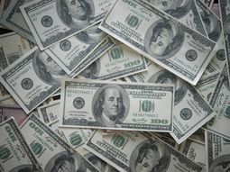 El dólar volvió a superar los 39 pesos, según la cotización del Banco Central del Uruguay. El dólar volvió a superar los 39 pesos, según la cotización del Banco Central del Uruguay.