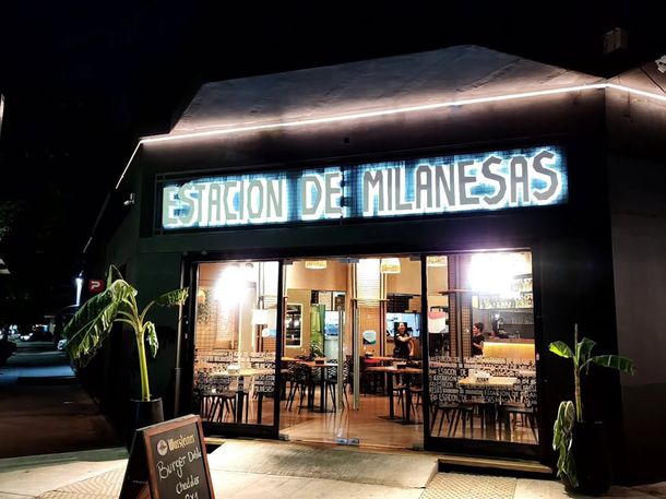 Con angustia nos toca despedirnos: la despedida de un local de milanesas que cerró por la crisis económica