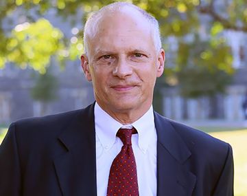 Ex funcionario del FMI dijo que nuestro país debe moverse hacia la dolarización