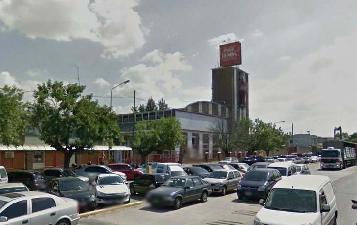 Golpe comando en planta de Coca Cola: delincuentes robaron 120 mil pesos